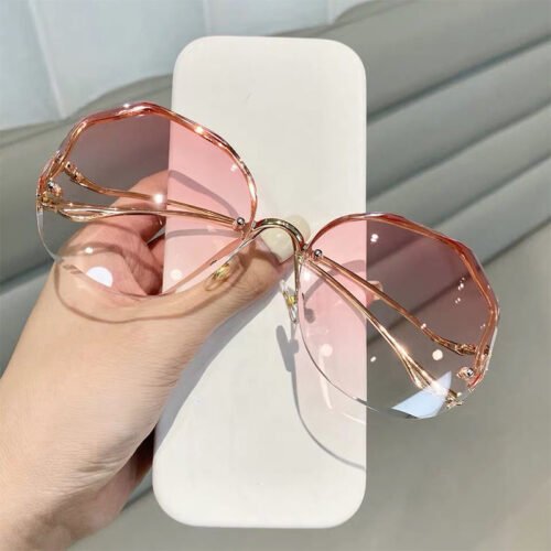 2022  Fashion Tea Gradient Sunglasses Women Ocean Water Cut Trimmed Lens Metal Curved Temples Sun Glasses Female UV400 4